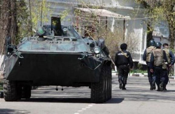 Cinci militanţi proruşi ucişi de armata ucraineană. Rusia a început să-şi maseze trupele la graniţă