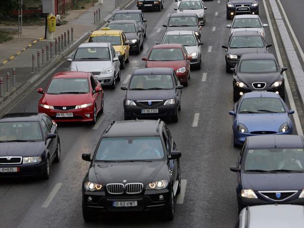 Decongestionarea traficului rutier din Bucureşti. Ce soluţii s-au găsit pentru această problemă
