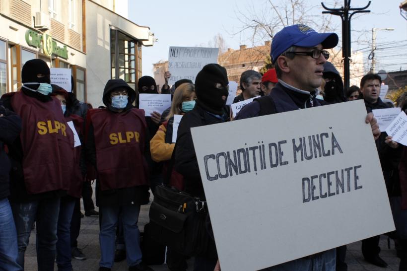 PROTEST SPONTAN: Poştaşii clujeni au întrerupt lucrul pentru două ore, nemulţumiţi de condiţiile de muncă