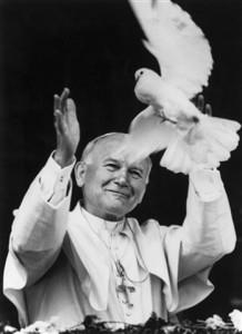 Cine a fost misterioasa femeie care l-a salvat pe Papa Ioan Paul al II-lea?