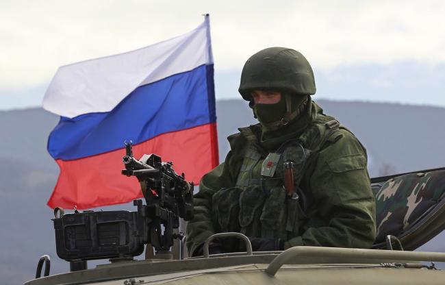  Defilare sub steaguri ruseşti în Crimeea