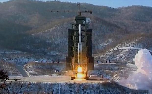  Coreea de Nord iar “se joacă” la butoanele rachetelor balistice