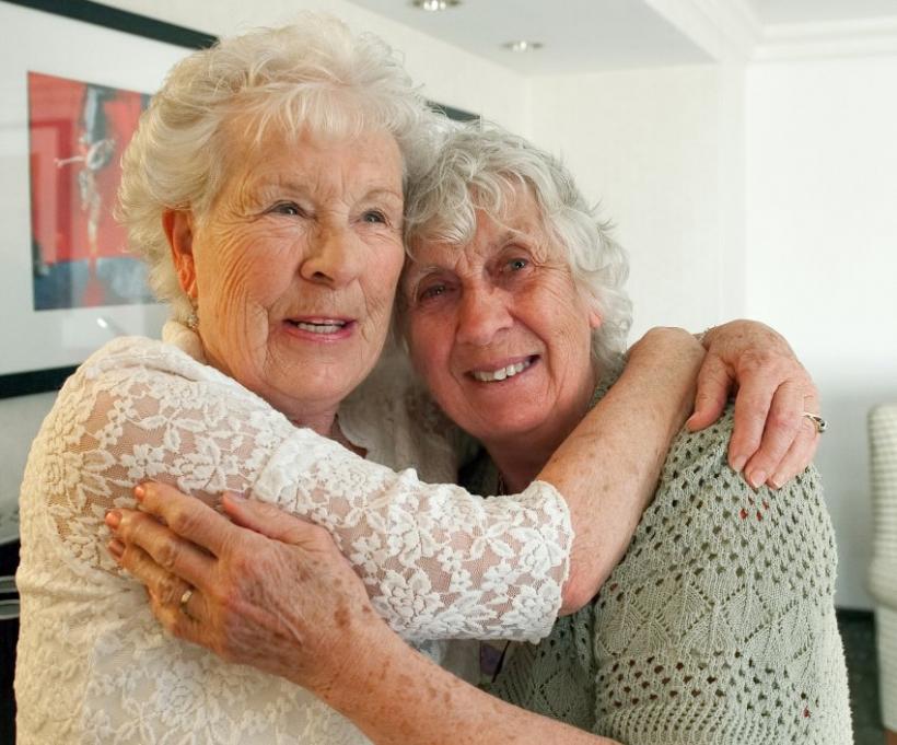 Caz de Cartea Recordurilor: Două surori gemene s-au reunit după 78 de ani!