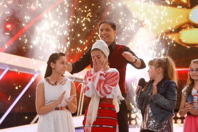 Românii au preferat micuţa olteancă de la Next Star, în detrimentul celui mai controversat personaj Eurovision