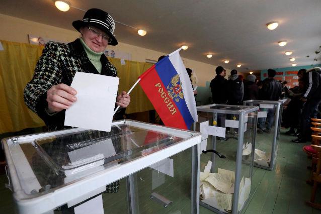 Referendumuri în estul Ucrainei: doar 5% din voturi împotriva independenţei faţă de Ucraina