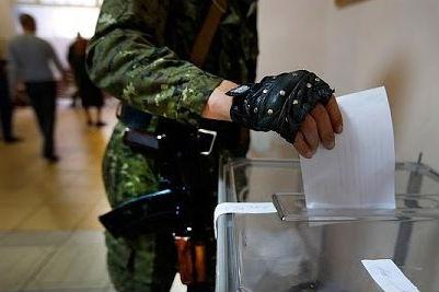Rusia cere guvernului de la Kiev să discute structura viitoare a Ucrainei după rezultatele referendumurilor de duminică