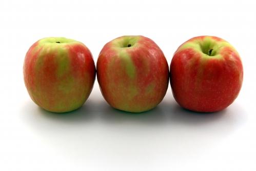 DIETA 3x12=8! Cu 3 mere pe zi slăbești 8 kilograme în 12 săptămâni!