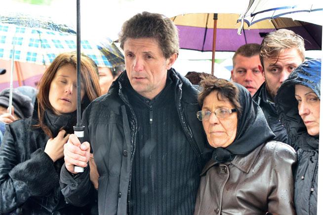 “Ruşine, FRF!” Federaţia a ignorat înmormântarea tatălui lui Gică Popescu