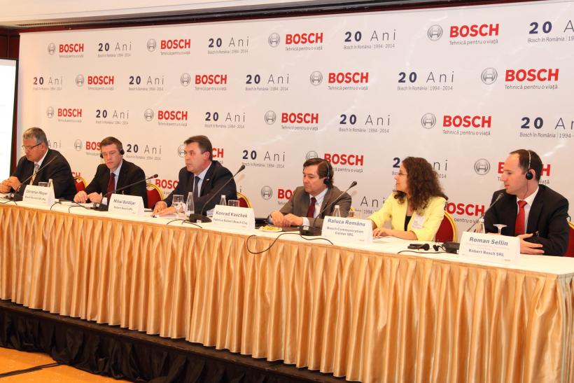 Bosch angajează 700 de persoane la fabricile din România