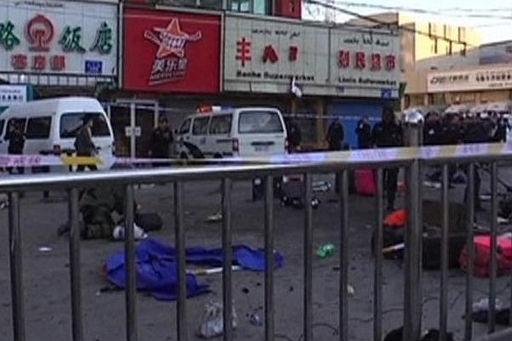 31 de morţi şi 90 de răniţi în urma unui atac terorist în vestul Chinei