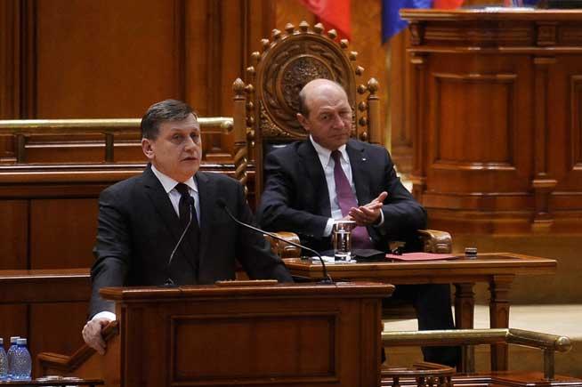 Cheiţa lui Crin este la Băsescu