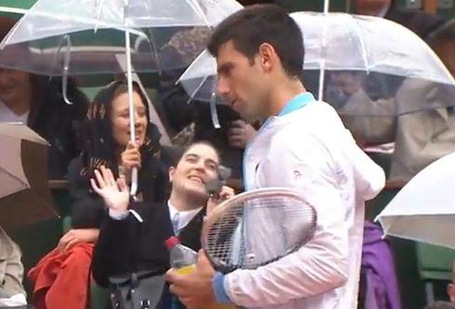 Novak Djokovic, atitudine INCREDIBILĂ la Roland Garros. Ce a făcut sârbul când a început ploaia (VIDEO) 