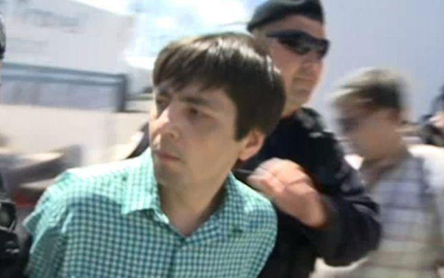 Adrian Zglobiu, tânărul care l-a scuipat pe Traian Băsescu, a încercat să se sinucidă