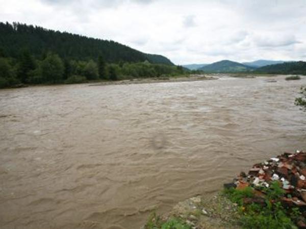 COD PORTOCALIU de inundaţii pe Dunăre, începând din această dimineaţă. Avertizarea vizează 9 judeţe
