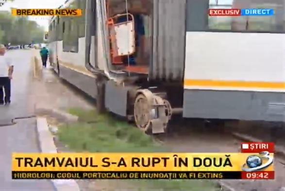 Circulaţia liniei 41, BLOCATĂ: Un tramvai s-a rupt în două, în zona Piaţa Presei Libere din Capitală