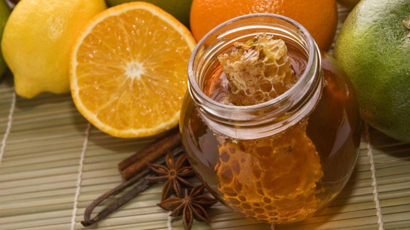 Mierea cu scorţişoară te ajută să slăbeşti. Ce alte alimente au același efect?