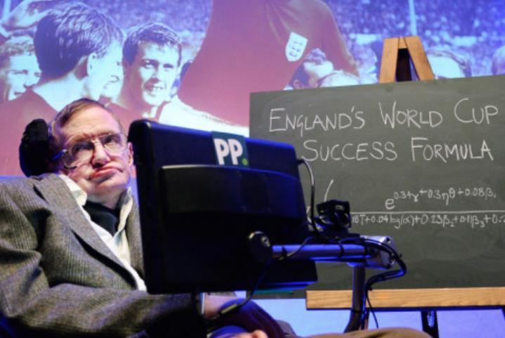 FORMULĂ SECRETĂ, găsită de Stephen Hawking. Ce a descoperit fizicianul, după ce a studiat mai multe partide de fotbal (VIDEO)