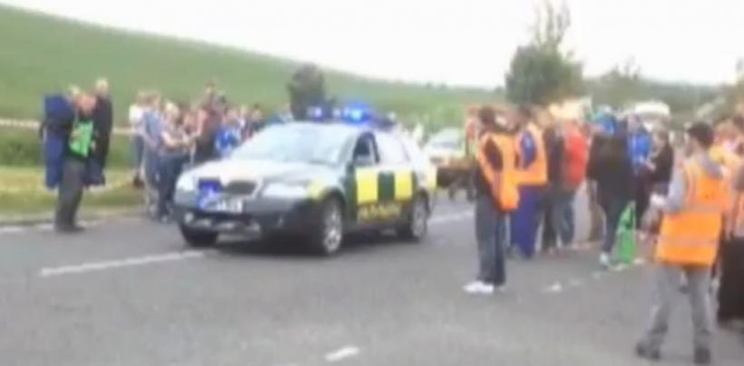 TRAGEDIE la un raliu, în Scoţia: Trei oameni au murit, după ce o maşină a ieşit în decor şi a lovit un grup de spectatori (VIDEO)