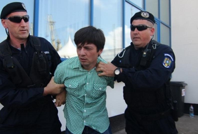 Internat forţat la psihiatrie, bărbatul care l-a scuipat pe Băsescu a fost eliberat