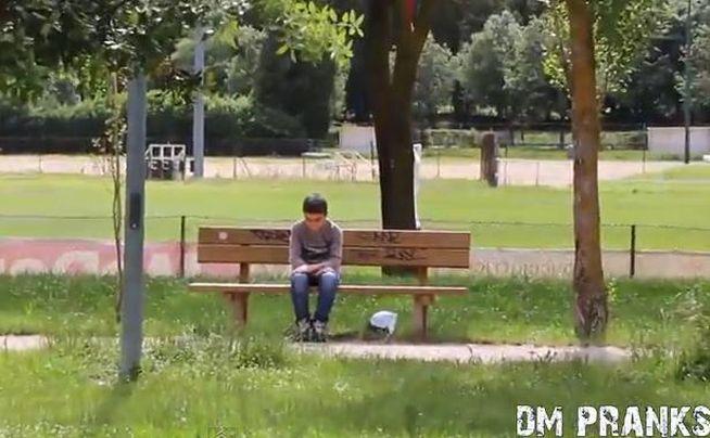 Experiment cu rezultat TULBURĂTOR, într-un parc din SUA: Tu ce faci când vezi un copil singur? (VIDEO)  