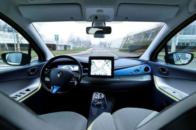 Renault intenţionează să comercializeze în Europa, în 2020, maşina care se conduce singură