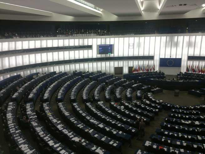 Europarlamentarii români, în căutare de comisii