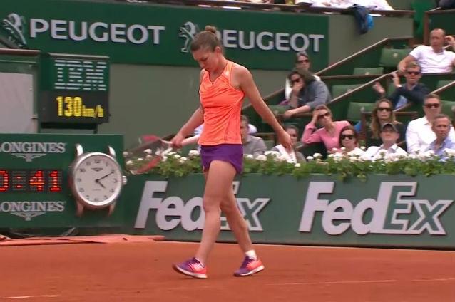 Simona Halep s-a oprit în finala de la Roland Garros. Şarapova s-a impus în trei seturi