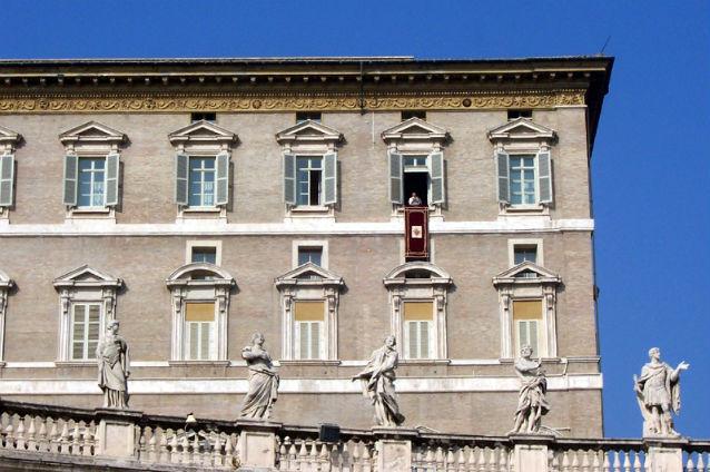 Vaticanul încheie acorduri în domeniul combaterii fraudei fiscale cu şase ţări, inclusiv România
