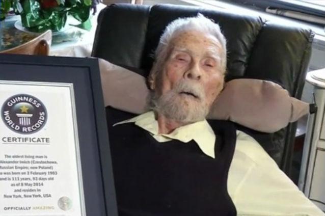 Cel mai bătrân bărbat din lume a murit la 111 ani