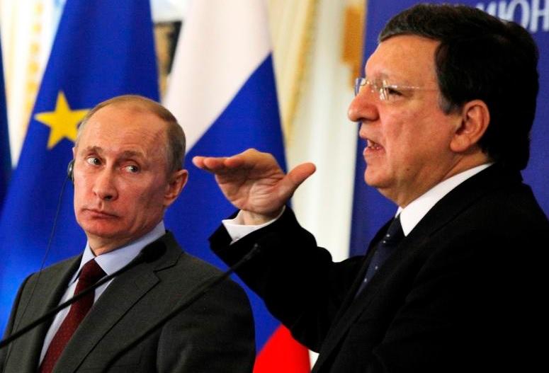Barroso i-a cerut lui Putin să-şi schimbe politica faţă de Ucraina şi să ajute la dezarmarea rebelilor proruşi