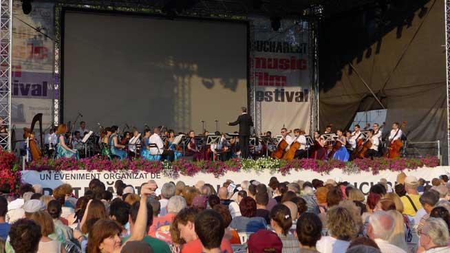Începe Bucharest Music Film Festival. Piaţa “George Enescu” – o “grădină muzicală”