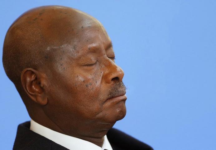 Post TV din Uganda, sancţionat după ce a difuzat imagini cu preşedintele &quot;meditând&quot; (VIDEO)