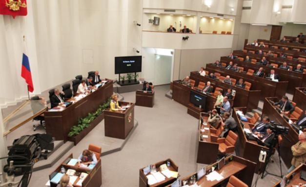 Consiliul Federaţiei a votat în unanimitate revocarea deciziei privind trimiterea de trupe în Ucraina
