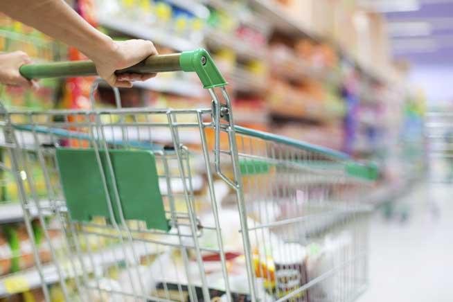România, ţara supermarketurilor: 70% dintre români se aprovizionează de la centrele comerciale mari 