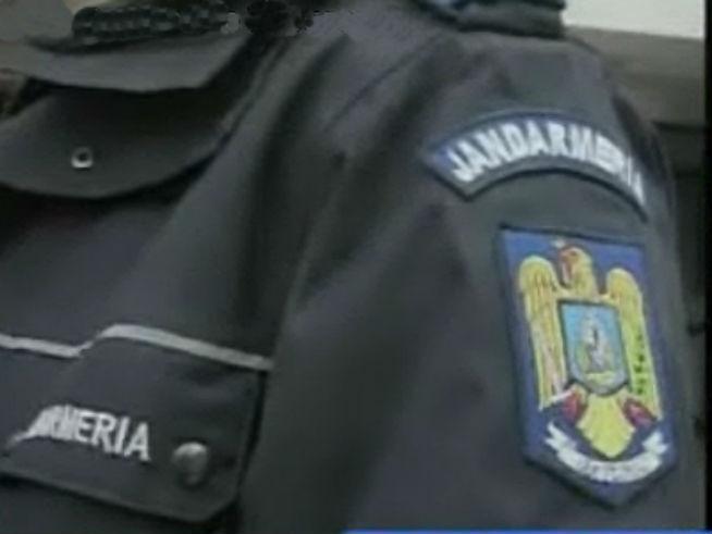 Un fost jandarm din Dej a fost găsit mort în casă. De ce bănuiesc vecinii că s-a spânzurat bărbatul