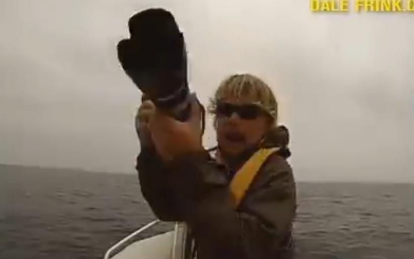 A surprins instantaneul vieţii lui! Ce a fotografiat un american, aflat într-o barcă pe Oceanul Pacific, în largul Californiei (VIDEO)