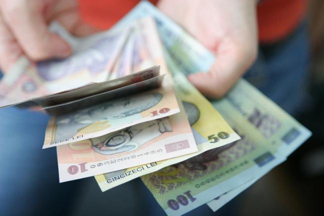 89.500 de euro, cumpăraţi cu bancnote false în Slatina