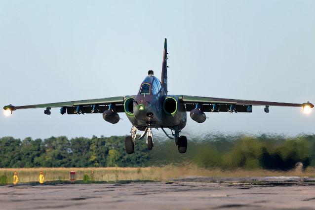 Kievul acuză Rusia că a doborât un avion de luptă deasupra teritoriului ucrainean (VIDEO)