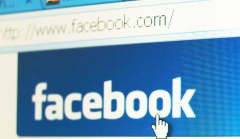 Facebook lansează „Mentions” - aplicaţia prin care vedetele comunică mai uşor cu fanii