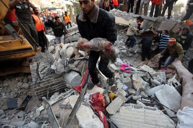Baie de sânge în Fâşia Gaza: 120 de palestinieni şi 13 soldaţi israelieni ucişi în ultimele 24 de ore