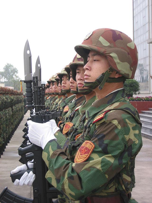 Armata chineză iubeşte PACEA. Ce face cea mai mare armată din lume de Ziua Porţilor Deschise