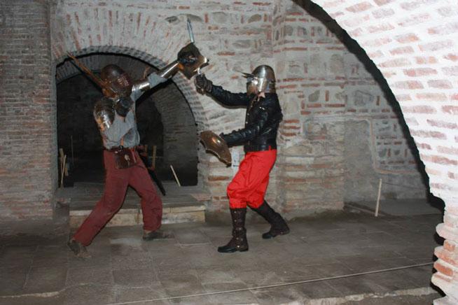 Lupte medievale la Curtea Veche 18488483