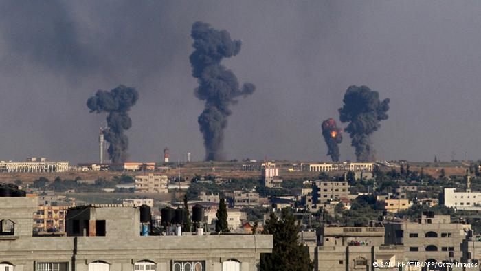 Rachetele Hamas izolează Israelul. Zeci de zboruri anulate. Tarom reia, totuşi, cursele