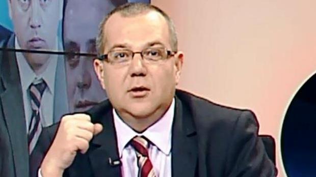 Realizator B1 TV, urmărit penal. Jurnalistul Andrei Bădin ar fi luat mită 5.000 de lei