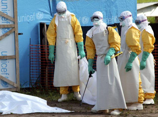 Americanii AVERTIZEAZĂ: Ebola s-ar putea propaga &quot;ca un foc de pădure&quot;!