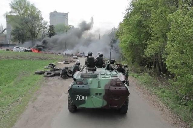 Armata ucraineană pregăteşte asaltul asupra Doneţkului şi cere civililor să părăsească zonele controlate de separatişti