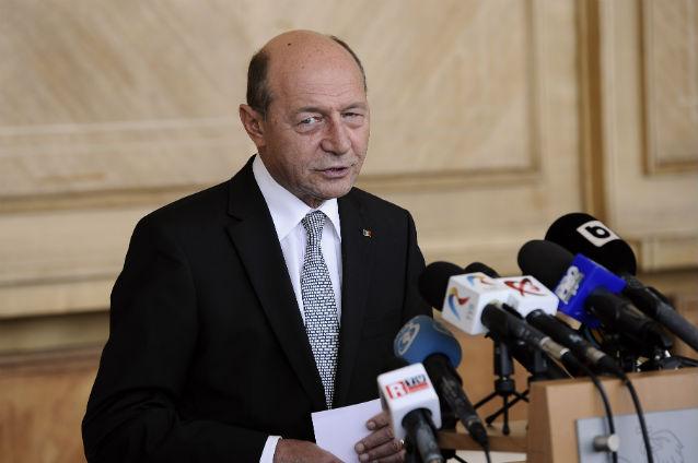 Băsescu: Eram cu spatele la zid după alegeri. Pe lipsa de experienţă a lui Ponta am reuşit să semnez pactul de coabitare