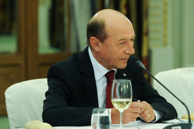 Băsescu: Nu suntem văzuţi ca o vulnerabilitate, ci ca o posibilă ţintă în timp pentru Federaţia Rusă