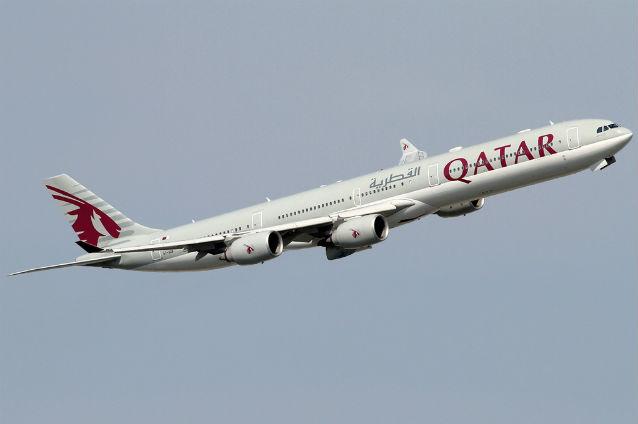 Un avion de pasageri al Qatar Airways a fost escortat de avioane de luptă britanice pe aeroportul din Manchester