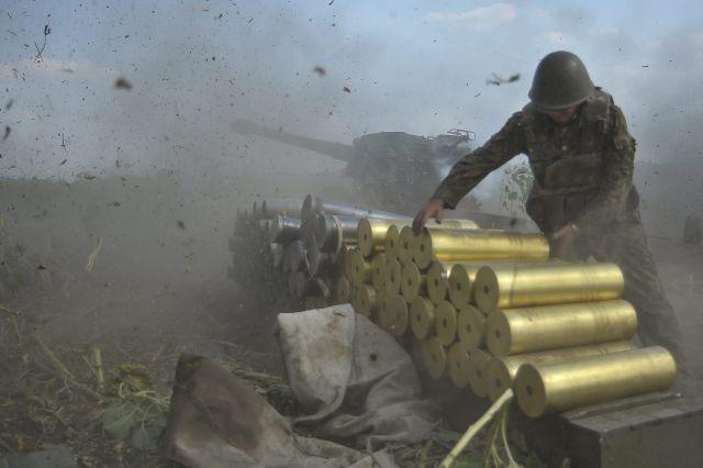Armata ucraineană, ASALT împotriva separatiştilor. Locuitorii din Doneţk şi Lugansk, îndemnaţi să părăsească oraşele